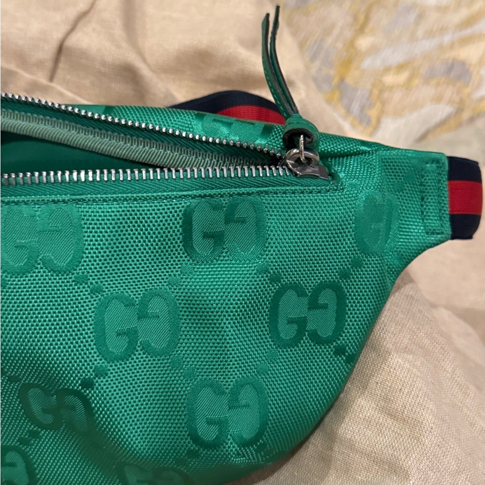 Gucci Fanny Pack | Belt Bag - Picture 3 of 17